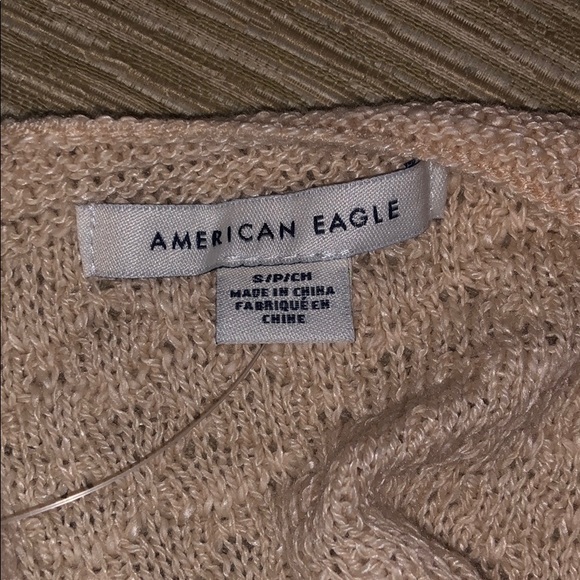 American Eagle Cream Top - Picture 5 of 5